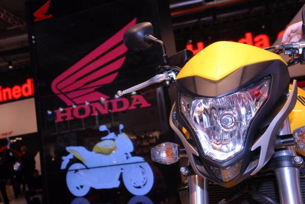 honda-hornet-600-2011-ad-eicma-2010_3