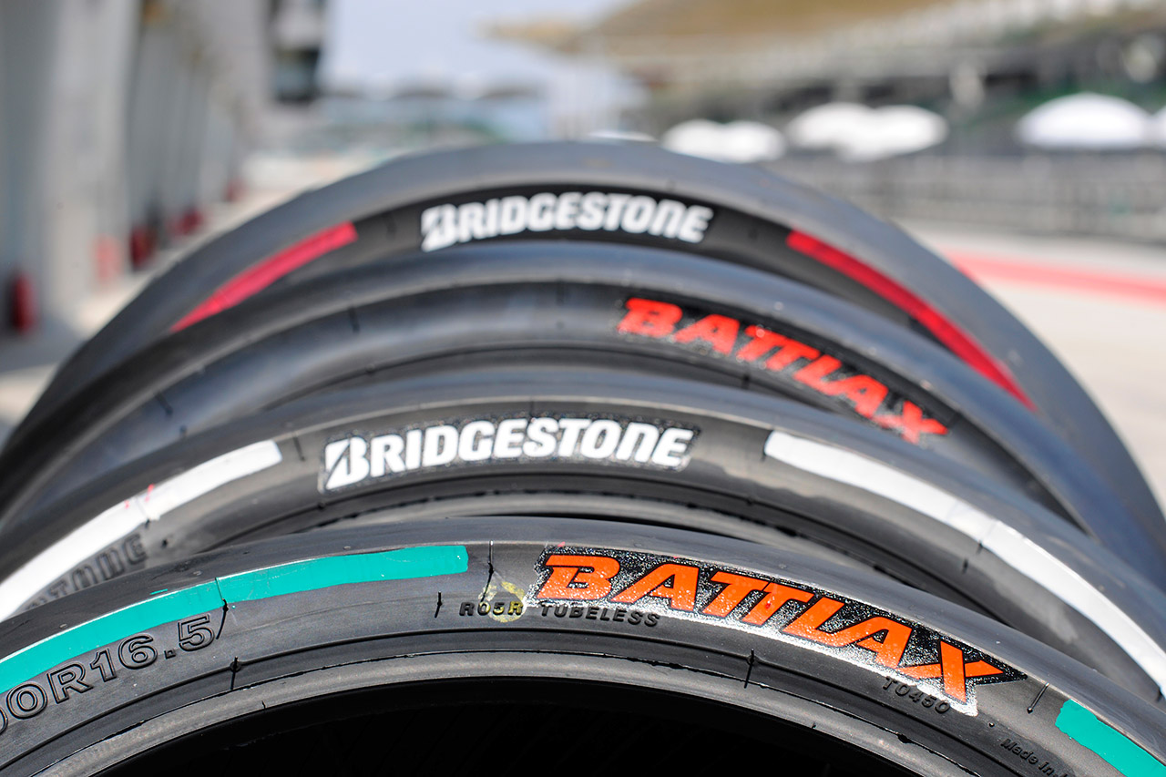 2014-Bridgestone-BATTLAX-MotoGP-rear-slicks