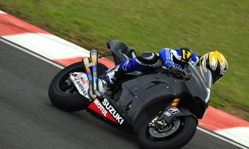 2014-Suzuki-MotoGP-Prototype 001-800x481