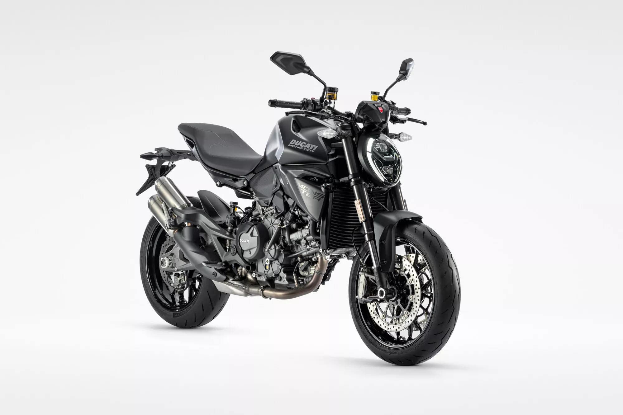 Ducati Monster Dark во целосно црна изведба