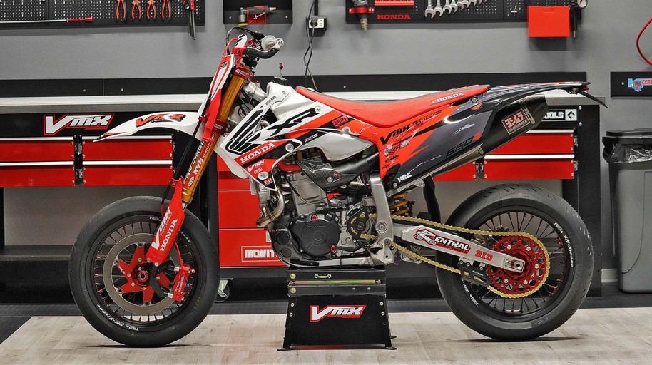 Honda XR650R Supermoto 4