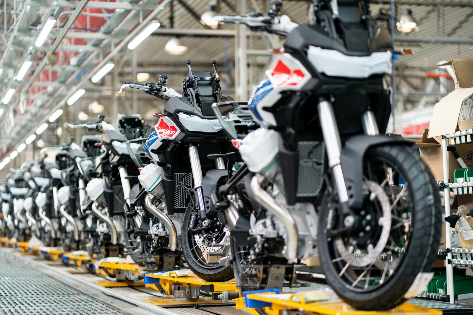 02 la nuova casa di moto guzzi