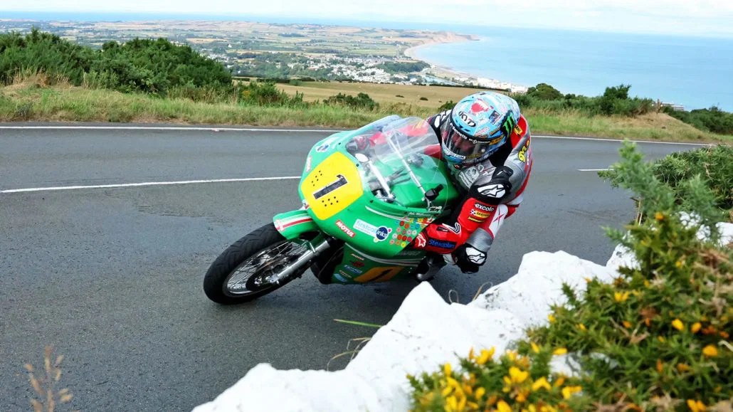 classictt-isle-of-man-2026_historic-senior-paton_john-mcguinness_01-1030x579