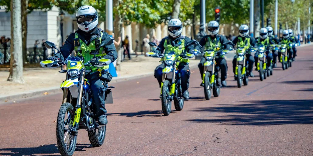 sur-ron-ultra-bee-met-police-2026-01-1030x515