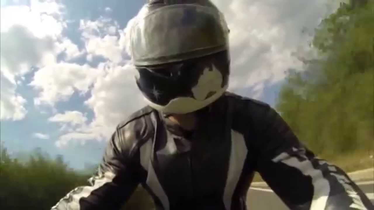 Светот на сообраќајот: Возење мотоцикл на автопат