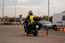 Безбедно управување на мотоцикл