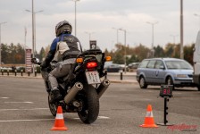 Безбедно управување на мотоцикл