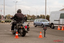 Безбедно управување на мотоцикл