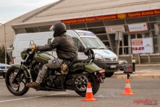 Безбедно управување на мотоцикл