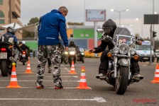 Безбедно управување на мотоцикл