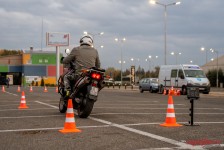 Безбедно управување на мотоцикл